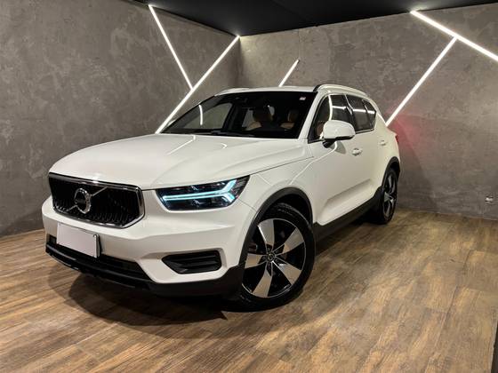 VOLVO XC40 2.0 T5 GASOLINA MOMENTUM AWD GEARTRONIC